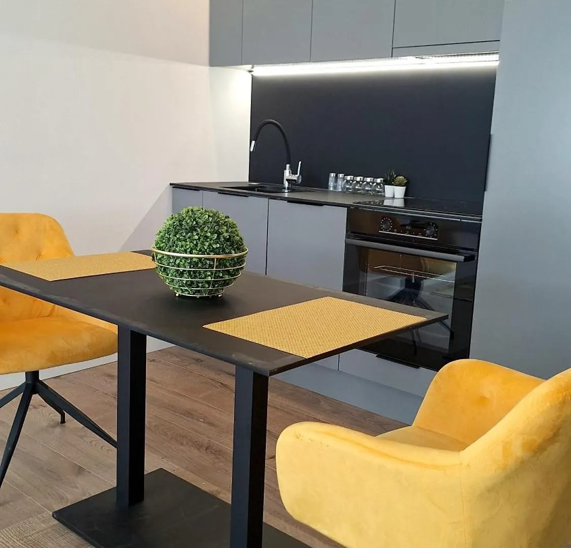 Szeged Starlight Yellow Apartment